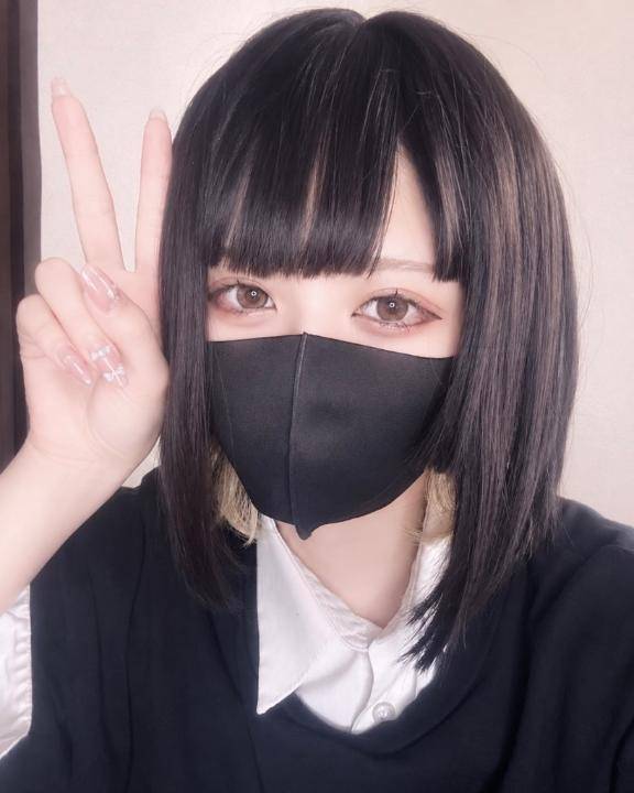 Roa's selfie